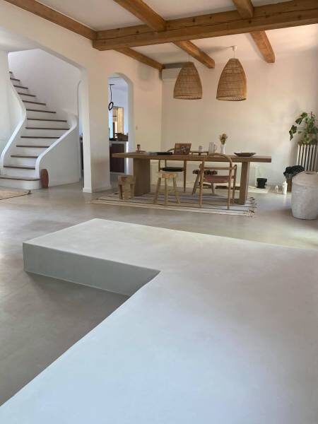 Realisation&#x20;d&amp;&#x23;8217&#x3B;un&#x20;canape&#x20;en&#x20;beton&#x20;cir&#x00E9;&#x20;a&#x20;Puget&#x20;sur&#x20;Argens&#x20;dans&#x20;le&#x20;var