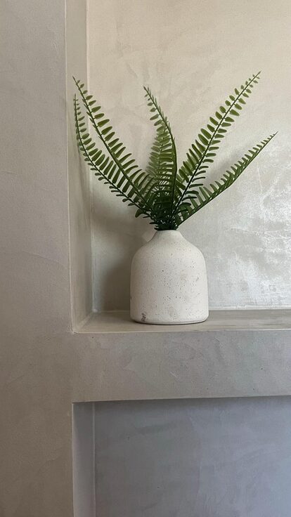 Béton ciré au mur à Fréjus et ses alentours