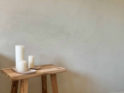 Béton ciré au mur à Fréjus et ses alentours